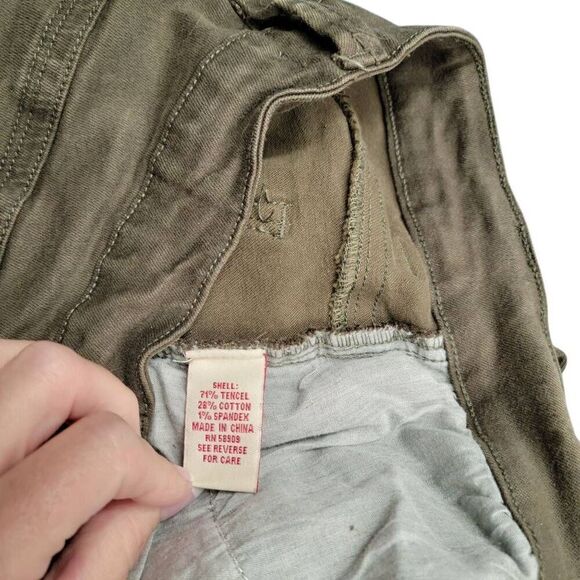 Set of Brand Name Khaki Colored Jeans and Lightweight Long Sleeve Plaid Shirt - Picture 11 of 12